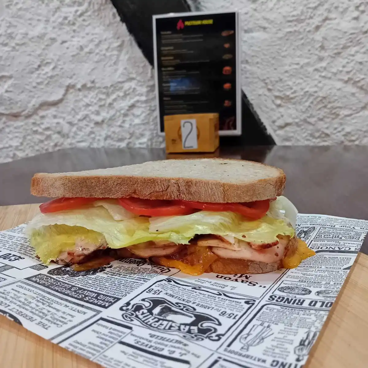 Nº4 Bocadillo de Pastrami de Pollo y Pavo